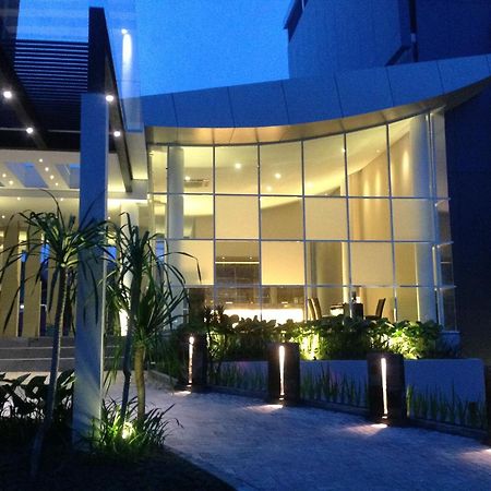 Grand Kecubung Hotel Пангкалан Бун Екстериор снимка