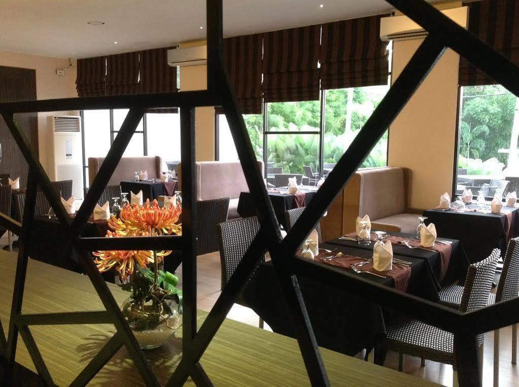 Grand Kecubung Hotel Пангкалан Бун Екстериор снимка