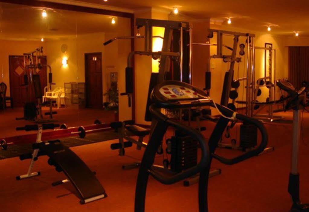 Grand Kecubung Hotel Пангкалан Бун Екстериор снимка