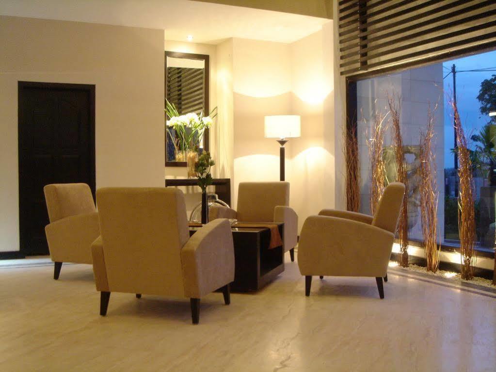 Grand Kecubung Hotel Пангкалан Бун Екстериор снимка